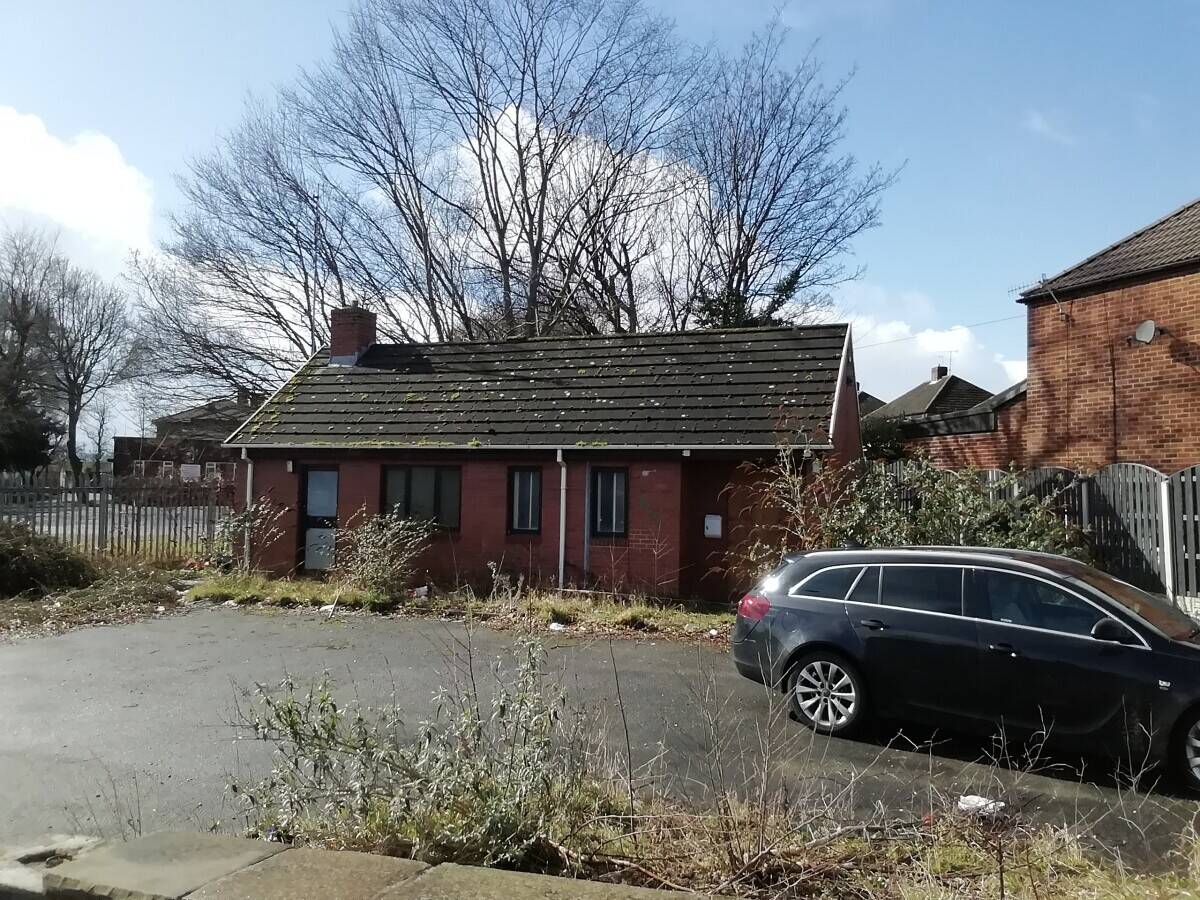 Prime Fast Food/Retail Opportunity in High-Traffic Sheffield Location Photo 1