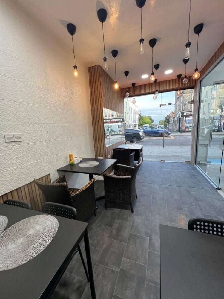 Shop to let located at green lane next to goodmayes station Photo 1