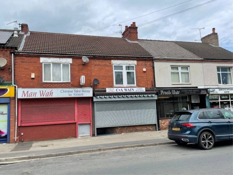 Profitable Investment Opportunity! Mixed-Use Retail and Residential Property in Busy Askern Parade, Photo 2