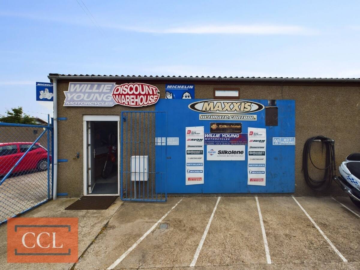 Prime Commercial Property in Elgin Moray, 320 sqm Versatile Space with Ample Parking Photo 1