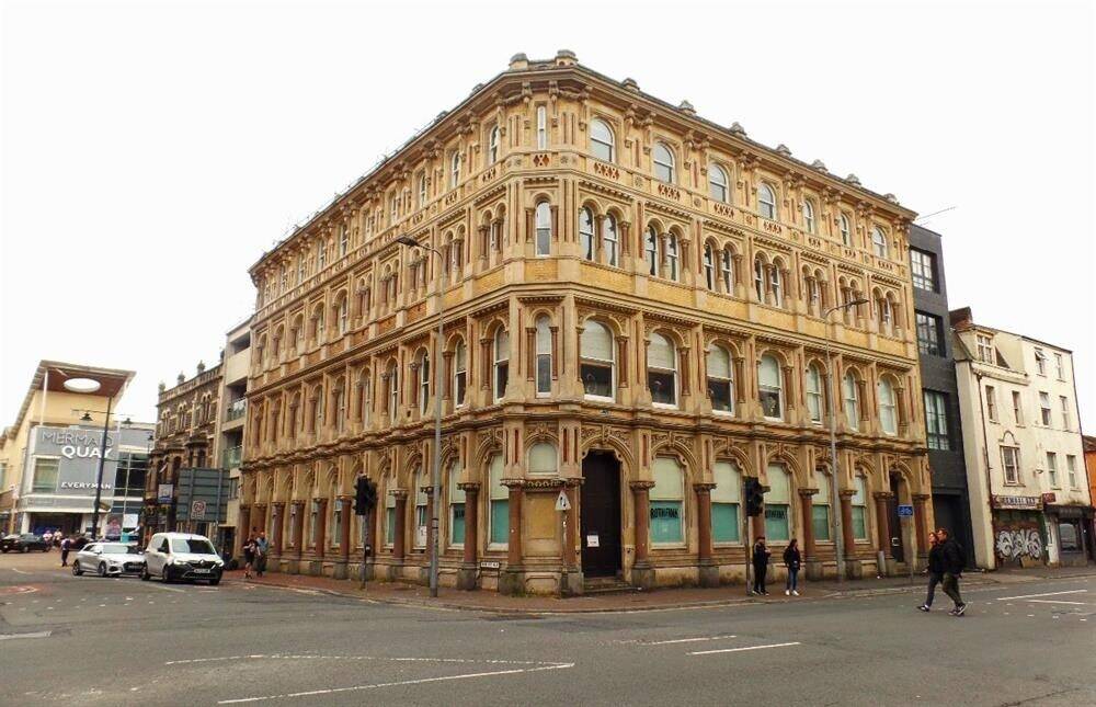 Premium Cardiff Bay Location Offers FREEHOLD Former Bank Premises with A3 Consent Photo 1