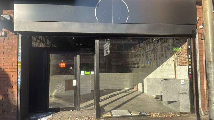 Vacant Takeaway Premises Hounslow High Street Photo 2