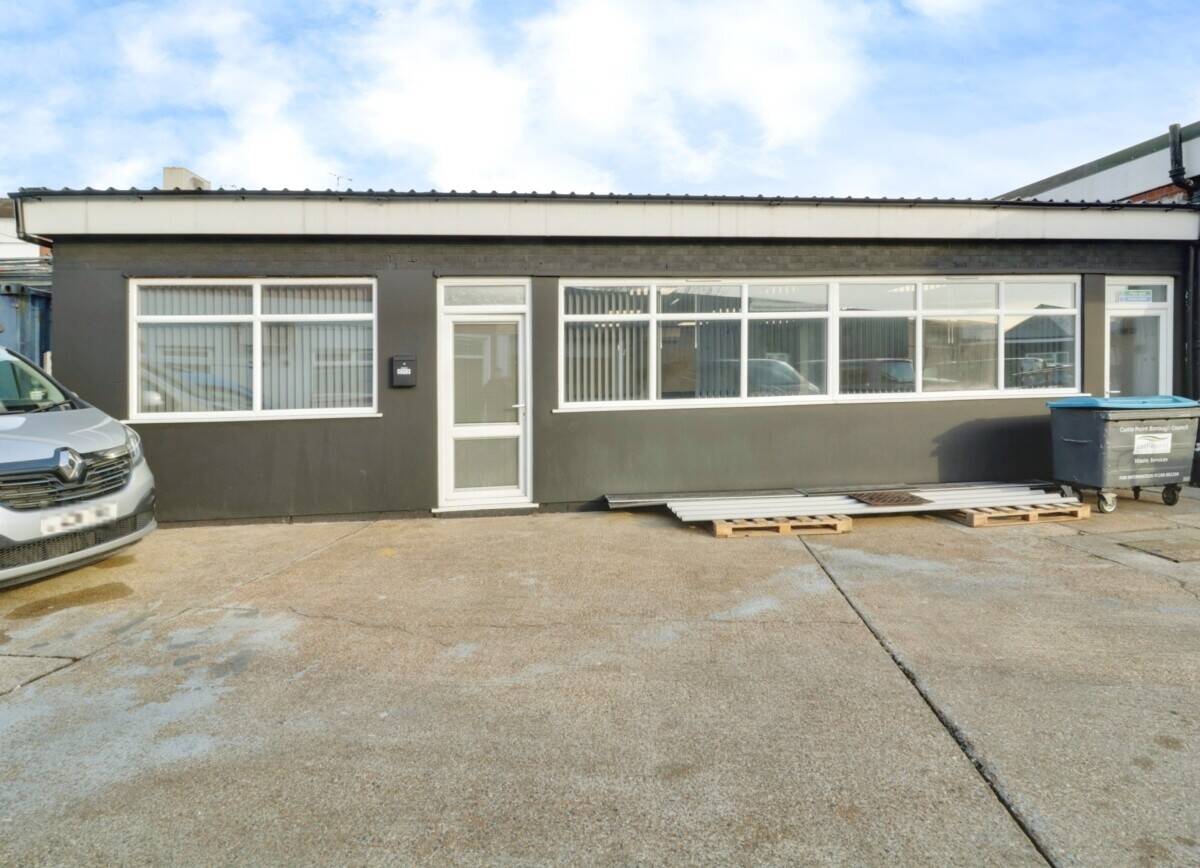 MODERN OFFICE - HIGH ROAD, BENFLEET Photo 2