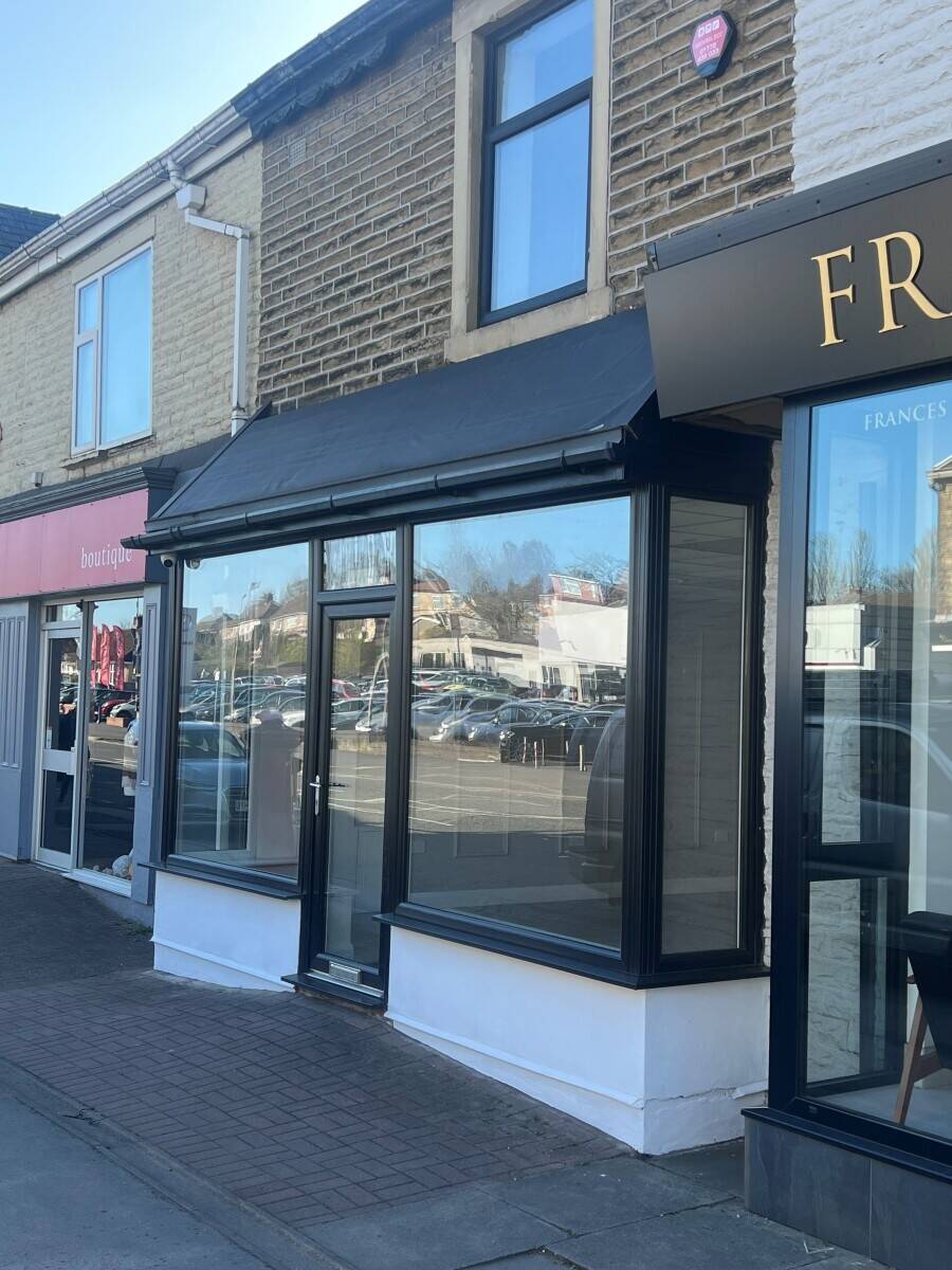 Shop and Flat To Let in Popular Parade of Shops Photo 2