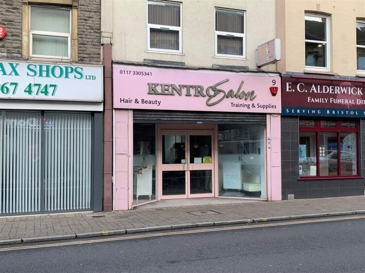 Spacious Ground Floor Retail Shop Available for Rent in Bustling Bristol Photo 1