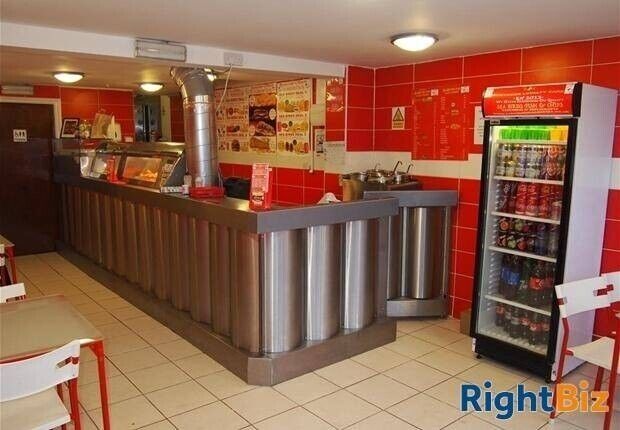Prime Restaurant/Cafe Space Available in Bustling South Yorkshire Town Centre Photo 1