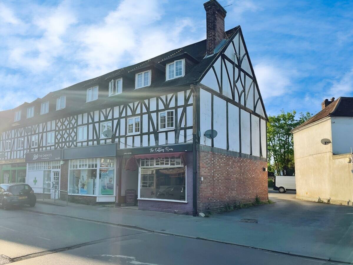 High-Yield, Fully Occupied Semi-Commercial Property in Godalming Surrey for Immediate Income Photo 1