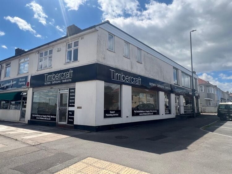 Spacious two storey commercial property with versatile 2,654 sq ft space in prime Bristol location Photo 1