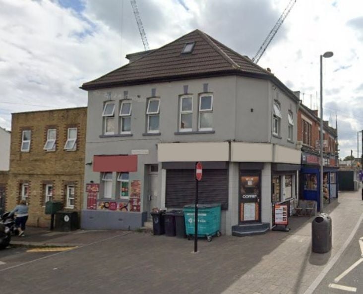 Hybrid Takeaway Business For Sale in East London with Strong Foot Traffic Photo 1