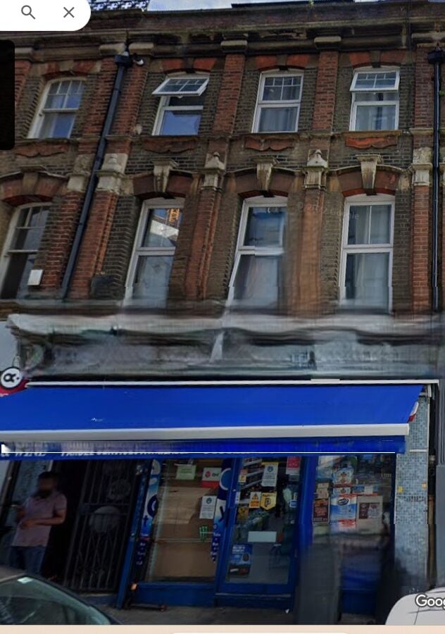 Convenience store and freehold retail unit with residential space in Barnet, Hertfordshire Photo 1
