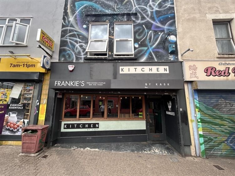 A fantastic opportunity to purchase a fully fitted restaurant located in a prime trading position on north street on the borders of bedminster and sou Photo 1