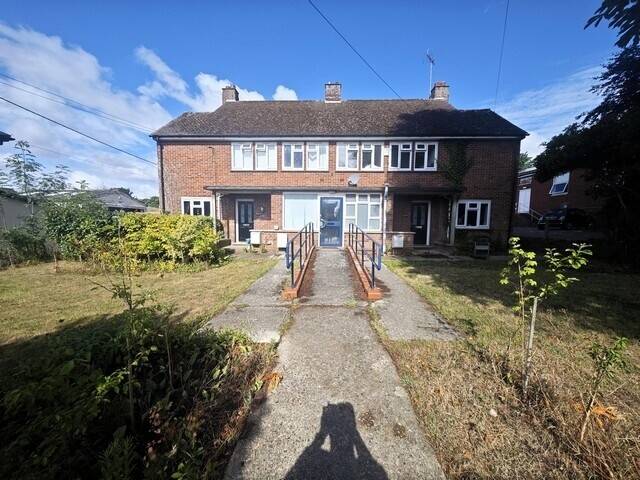 HIGH STREET SHOP OR OFFICE approx. 223 SQ FT  PRICE: £5,100 PER ANNUM TO LET - LEASEHOLD  - WIVENHOE Photo 1
