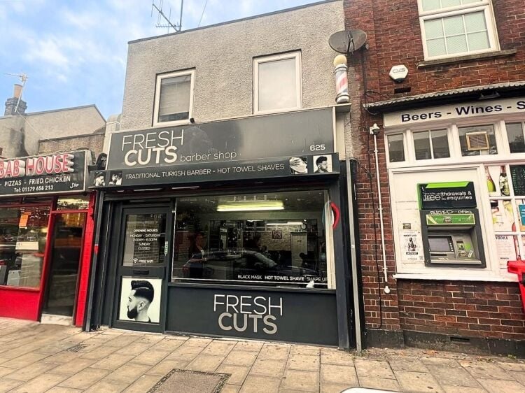 A mixed use property comprising a fully fitted ground floor barber shop and a one bedroom flat above, located on the popular fishponds road. the prope Photo 1