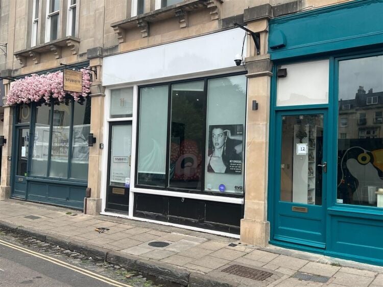 A very well presented retail unit of approximately 770 ft² arranged over two floors benefiting from a further terrace to the rear. the shop is ar Photo 1