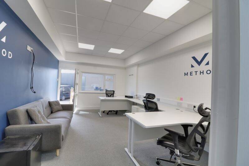 Office to Rent Approx. 300 sq. ft. Photo 1