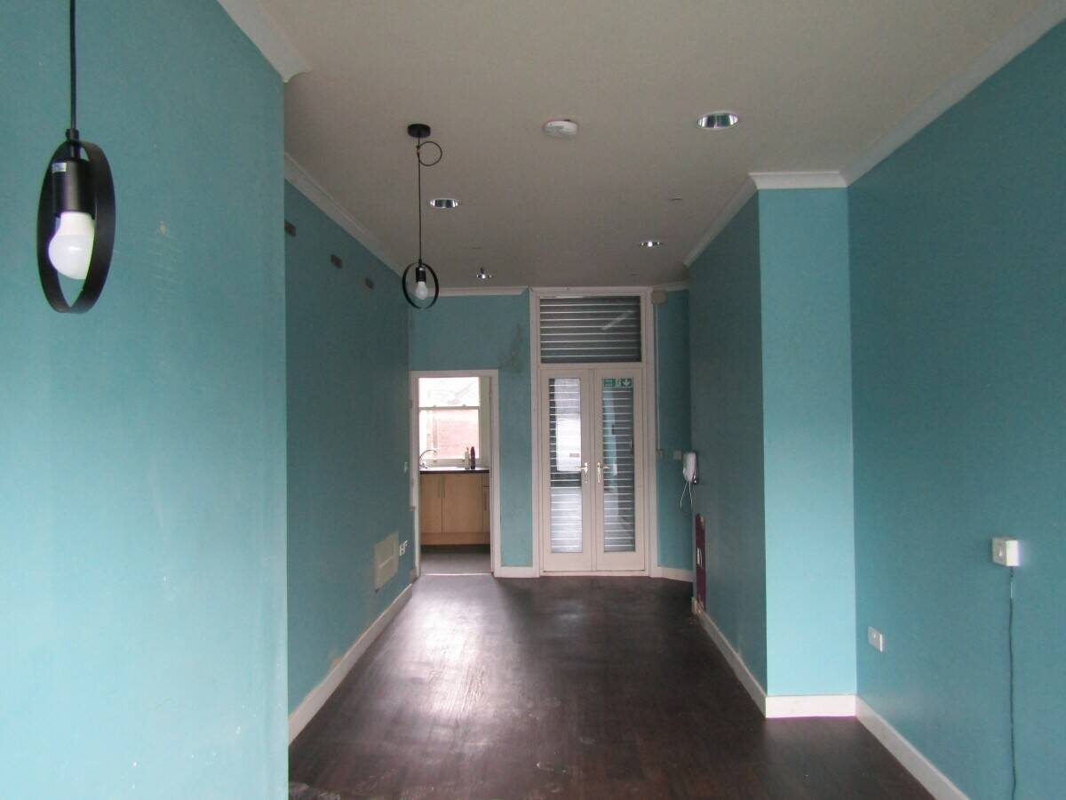 Prominent Main Road Shop To Rent - Blackburn Photo 1