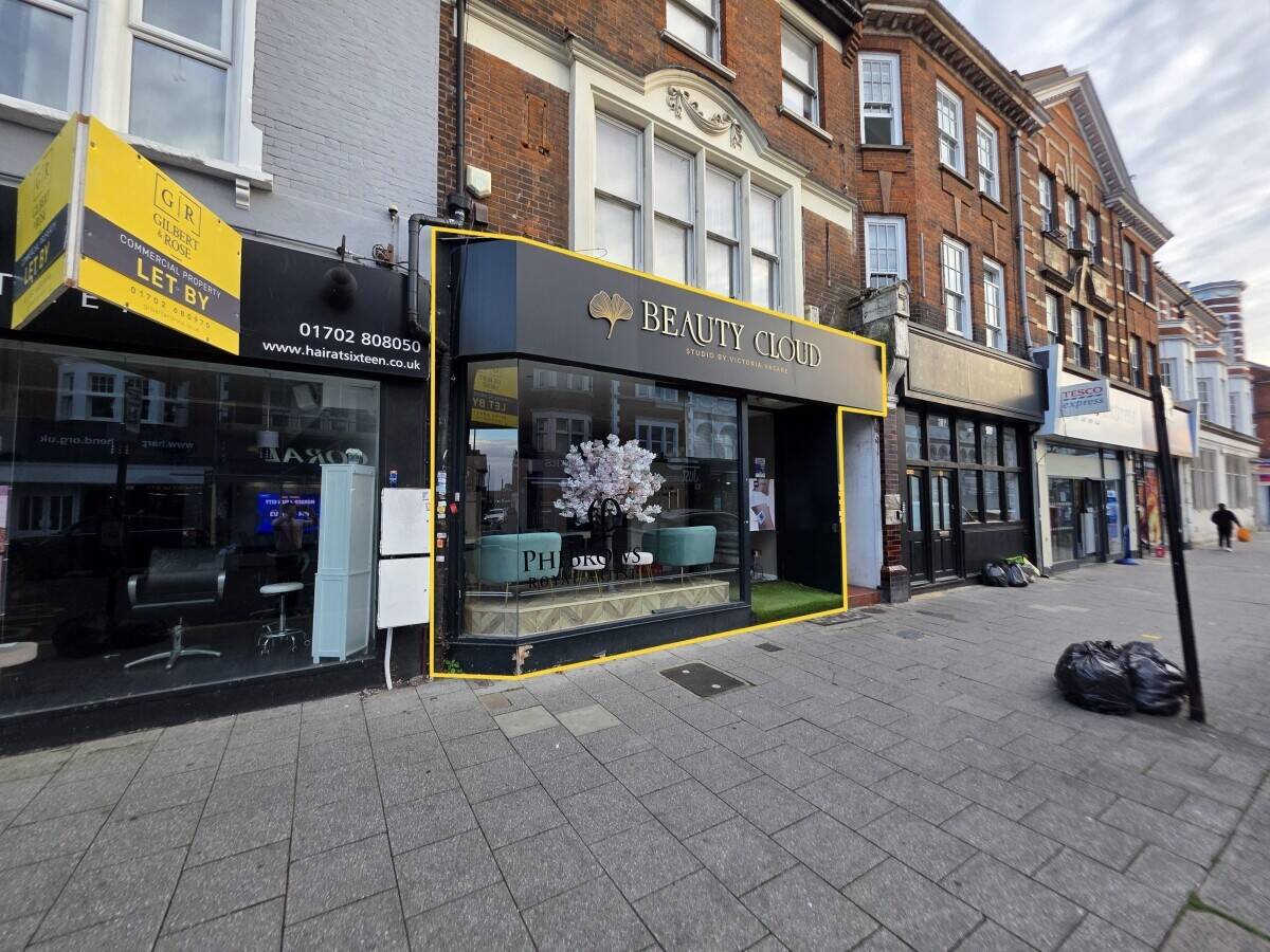 Fully Fitted Beauty & Hair Salon – Westcliff Photo 1
