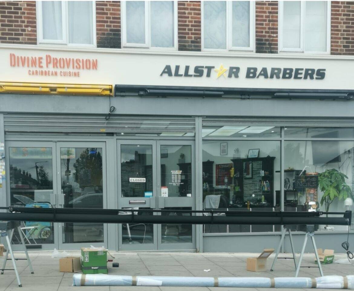 Barbershop, Beauty Room, and Food Shop for Sale in Mitcham London Photo 1