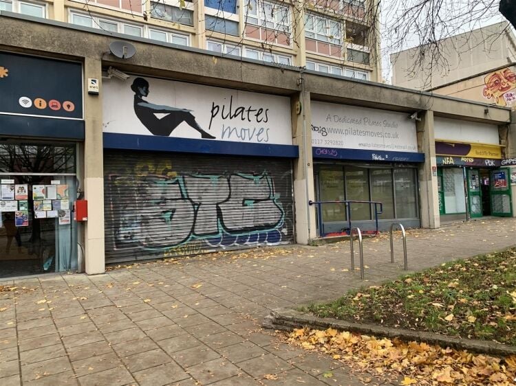 This double fronted retail unit extends to approximately 1,691 sq ft (157 sq m) and offers excellent street presence. the accommodation comprises two Photo 1