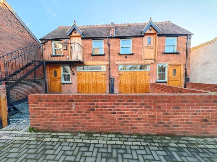 Mixed-use coach house with apartment and studios in Westcliff on Sea Essex for sale Photo 1