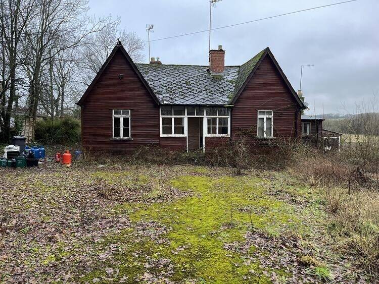 Cotswolds Site for Sale in Bourton-on-the-Water with Potential for Specialist Care Unit Photo 1