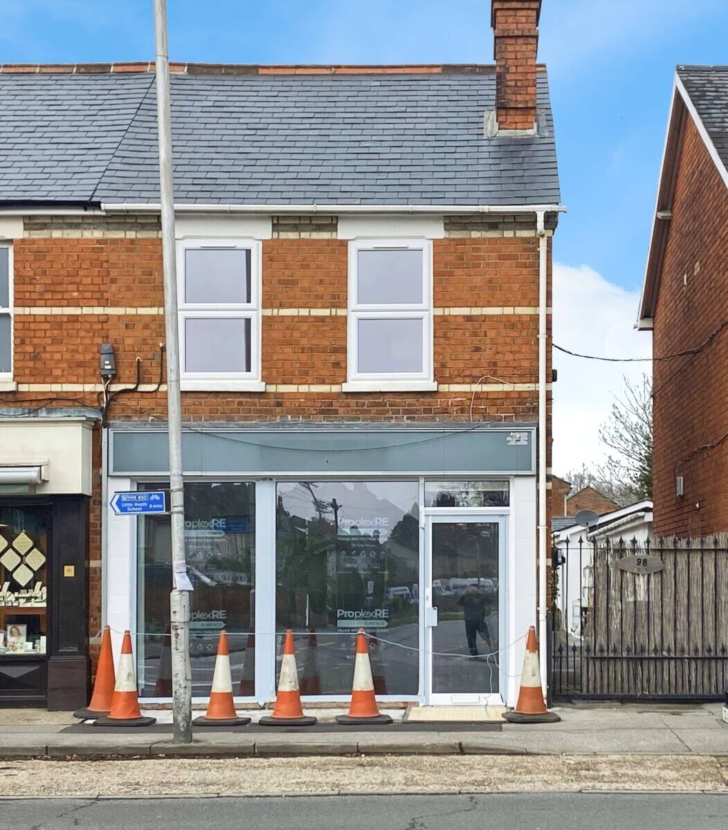 Refurbished E-Class Unit For Sale in Tilehurst, Reading, Berkshire on Busy Parade Photo 1