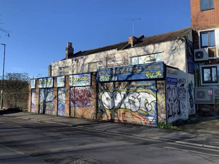 A substantial two-storey commercial premises extending to approximately 2,921 sq ft, arranged over ground and first floors. the property occupies a pr Photo 1