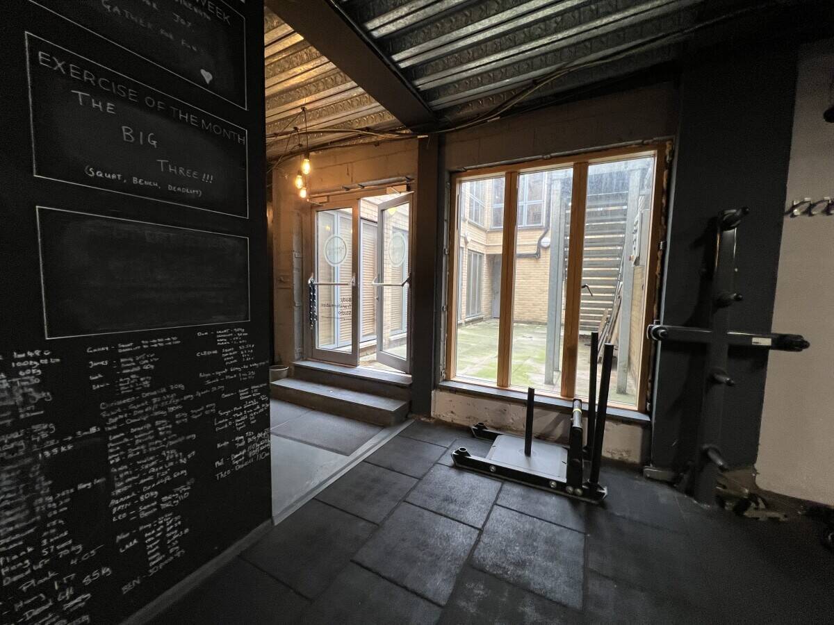 Former Gym / Fitness Studio To Let Photo 2