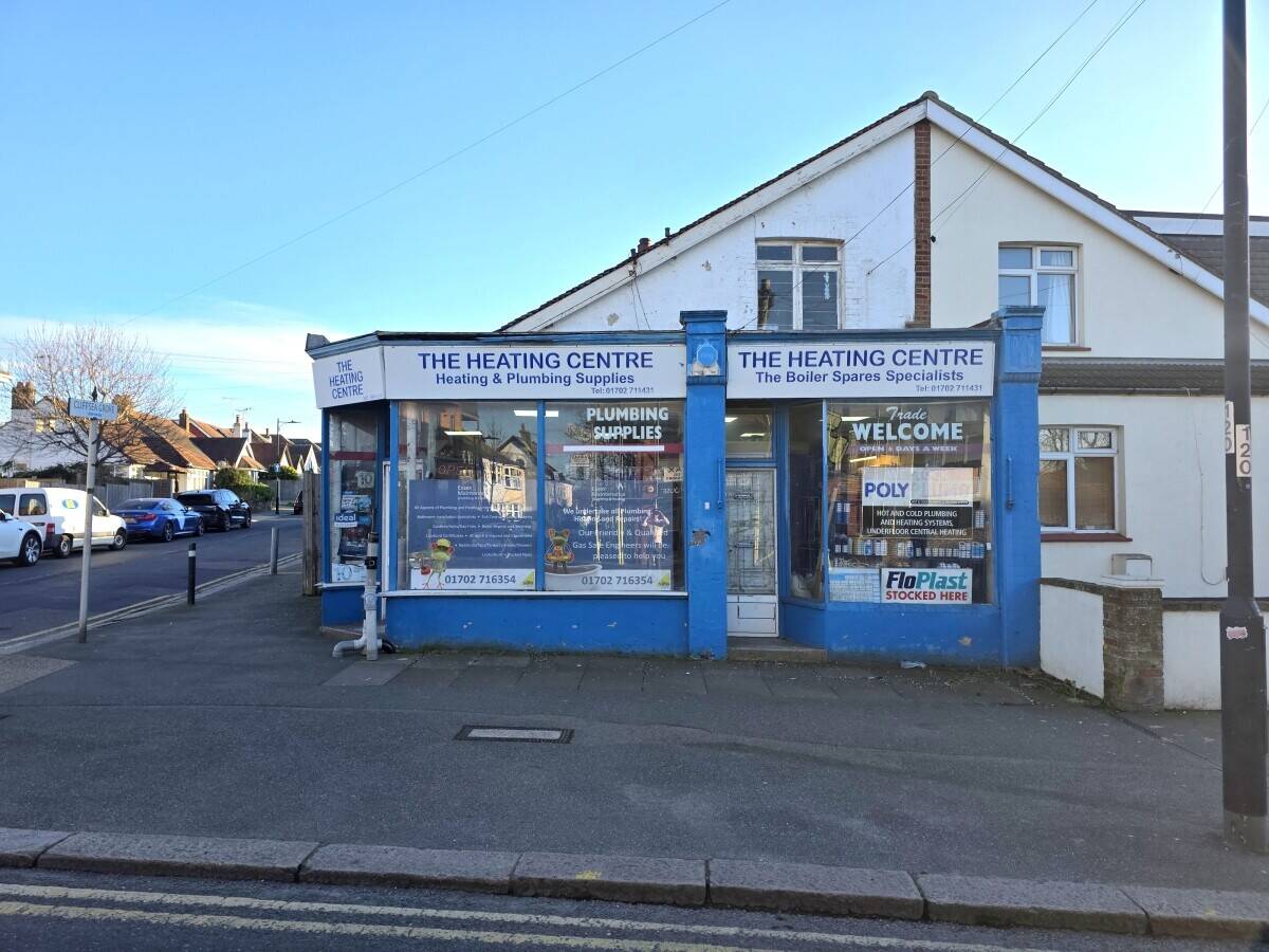 Versatile commercial property on London Road Leigh with retail space, storage, and garden. Photo 1