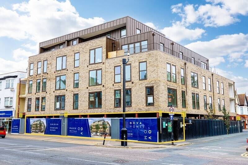 New Build Shop/Office on London Road, Westcliff on Sea, Essex Photo 1