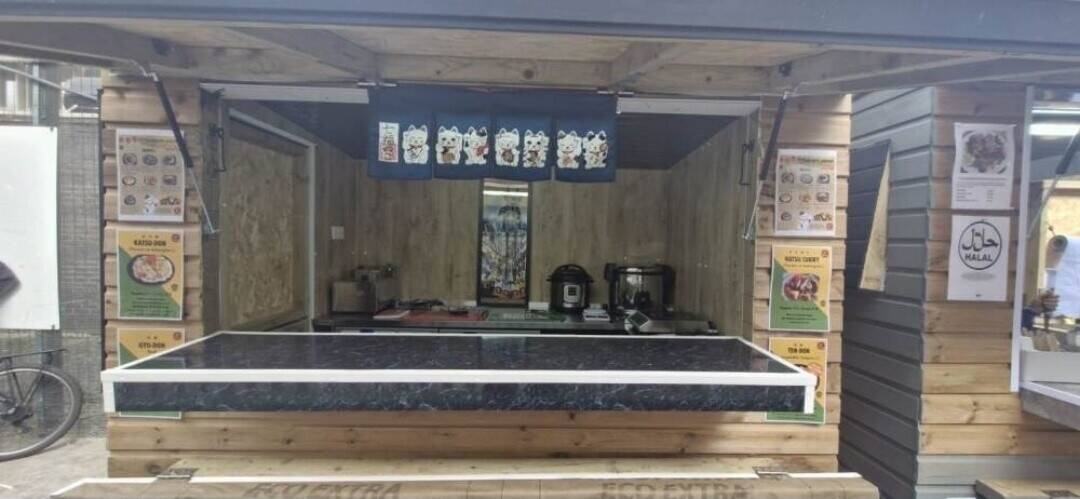 Food Kiosk for Sale in Central London, Ideal for New and Experienced Operators Photo 1