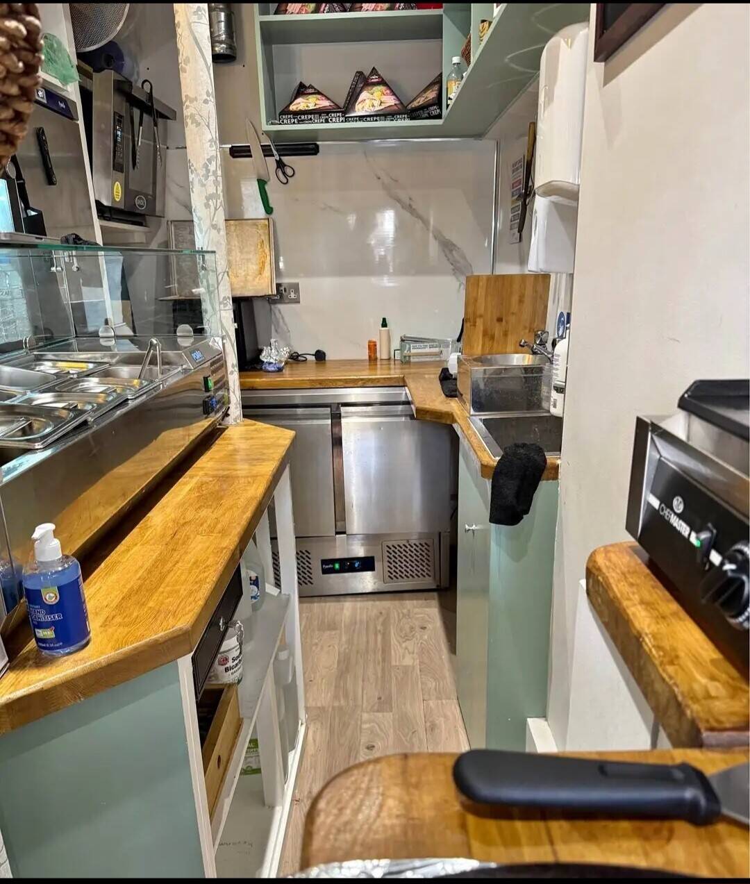 Dessert Shop for Sale in Covent Garden London with High Foot Traffic Photo 1