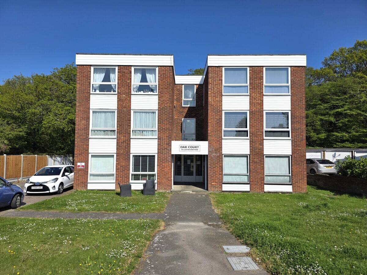 Development Opportunity in Benfleet Essex with Existing Block of Six Apartments Photo 1