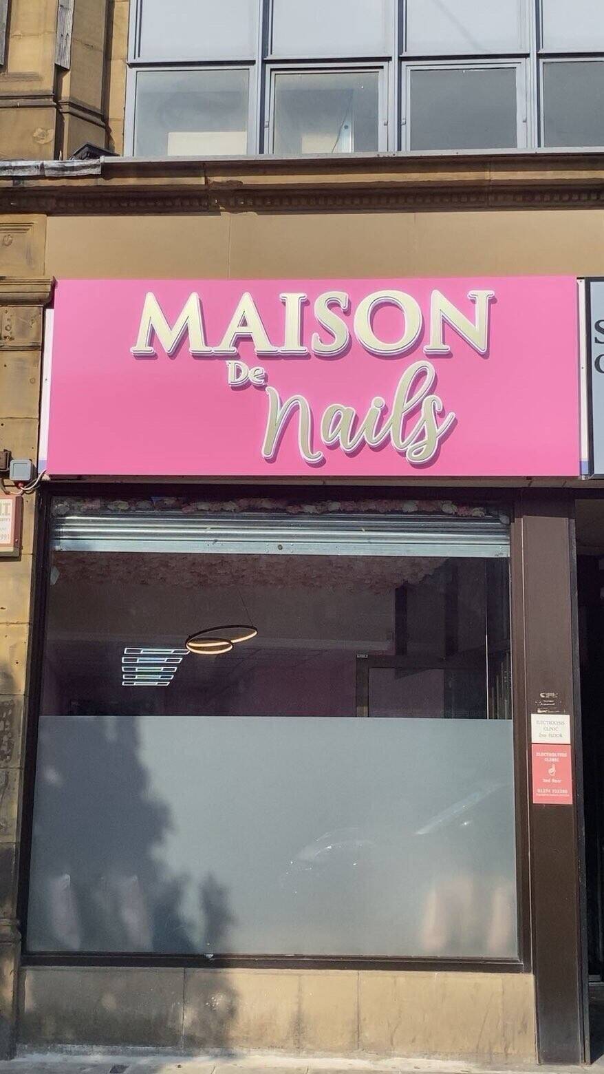 Nail Salon located on a busy High street Photo 1