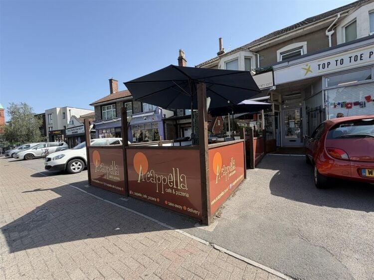 A well presented and fully fitted cafe/restaurant of approximately 725 sq ft located on wells road, knowle. the premises is arranged as front customer Photo 1