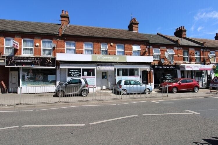 Prime Business Opportunity on Busy Dallow Road, Luton with Potential for Expansion Photo 1