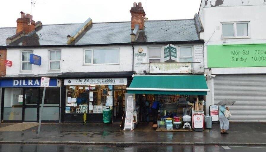 Prime Commercial Mixed-Use Property in Tilehurst - Ground Floor Shop and One Bed Flat Above Photo 1