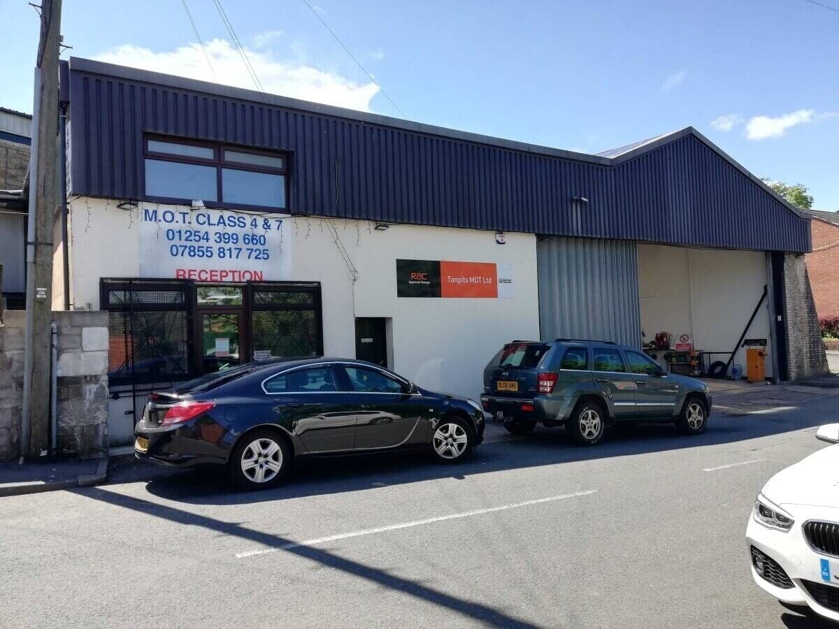 Prime Freehold Investment Opportunity in Accrington, Lancashire Photo 1