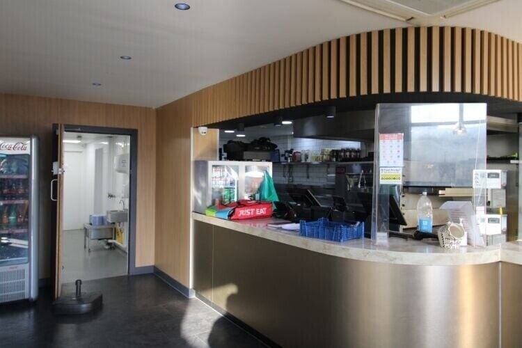 Prime Location Pizza Takeaway Available in Bustling Brentwood, Essex Photo 1