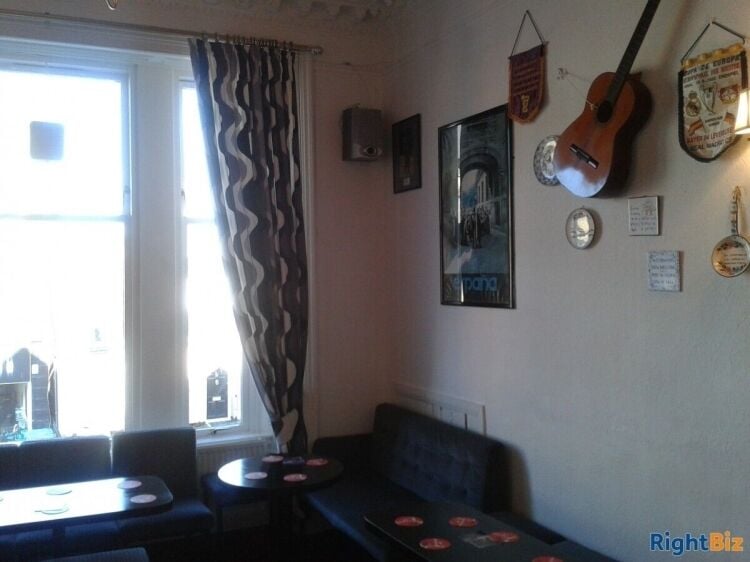 Versatile Restaurant Property in Falkirk Town Centre with Car Park, Perfect for Various Businesses Photo 2
