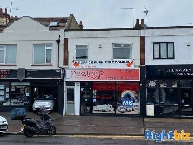 Retail Shop, Two-Bedroom Flat and Garage Investment Opportunity in Leigh on Sea, Essex Photo 1