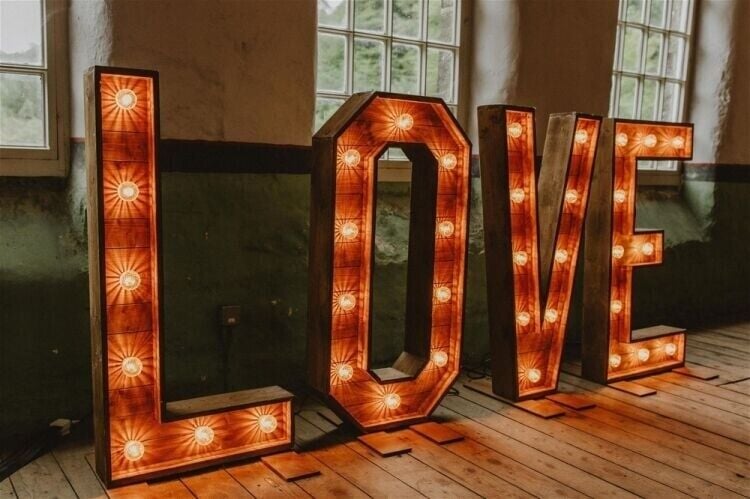 Profitable Wedding and Event Hire Business for Sale in Northern England, Easily Relocatable Photo 1