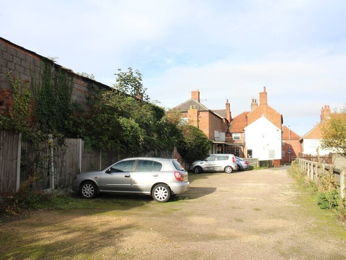 Five-Bedroom Pub in Nottinghamshire, Perfect for Transformation, Close to Newark Centre Photo 10