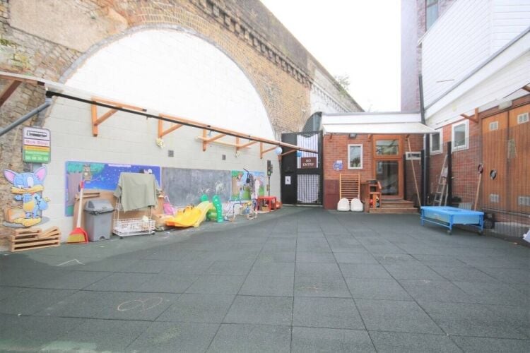 102 Place Premium Two – Setting Day Nursery To Let in London - Zone 1/ 2 Photo 9