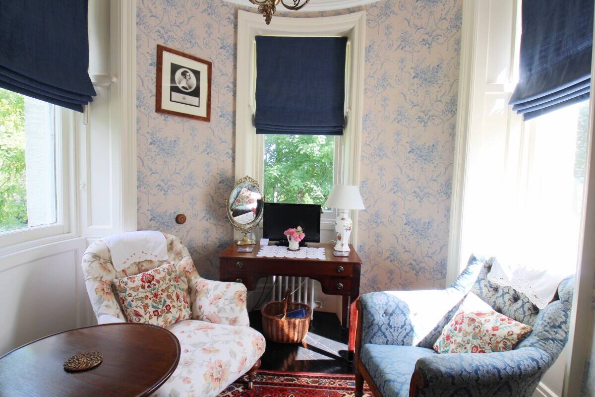 Stunning Period Property with Guest House and Catering Business in Speyside Heartland Photo 9
