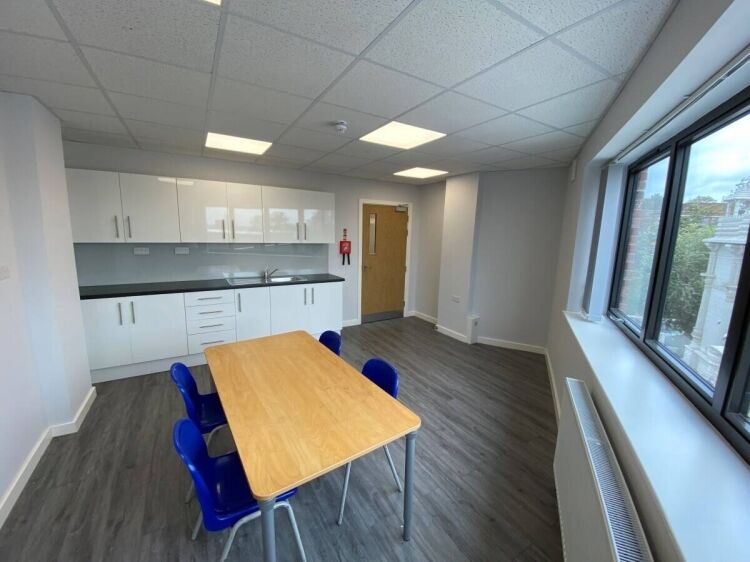 Immediate Occupation: Newly Renovated Luxury Offices on Kingsbury Road, London in Jubilee Centre Photo 10