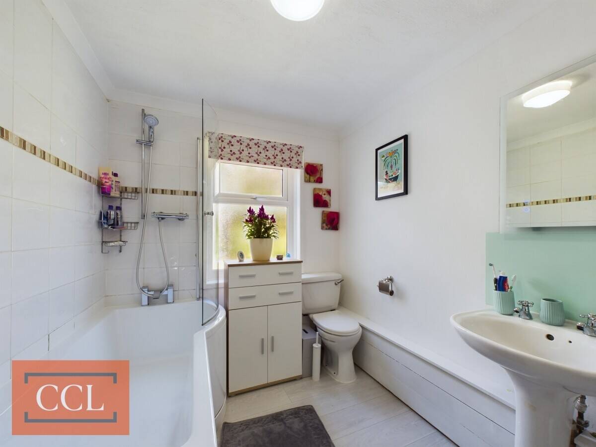 Charming 3-Bedroom Granite House with Advanced Kennel Facility in Lumphanan Aberdeenshire Photo 10