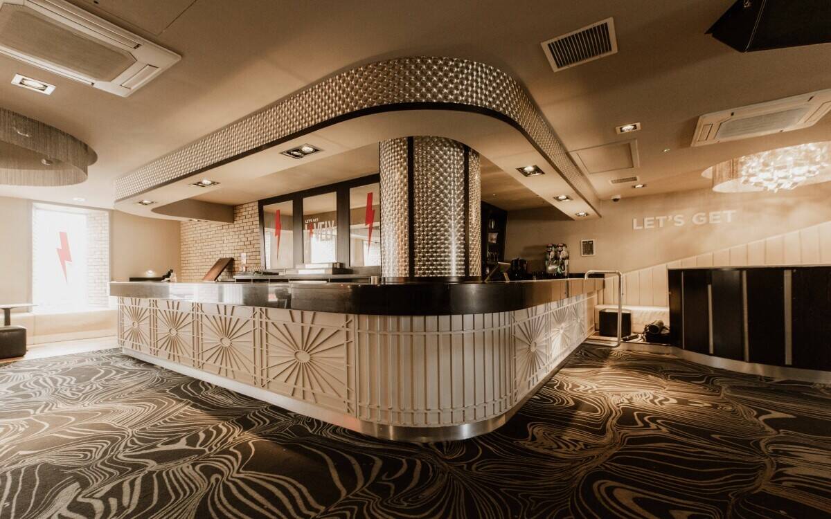 Top-Class Hotel, Bar, Restaurant, and Nightclub Opportunity in Wishaw, North Lanarkshire Photo 10