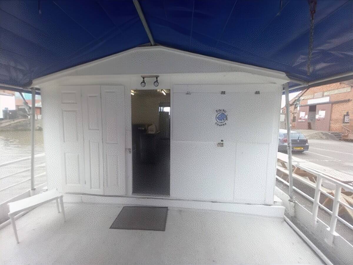 Unique Opportunity: Floating Cafe Bistro, Fully Equipped, Ready to Operate in Historic Gloucester Qu Photo 10