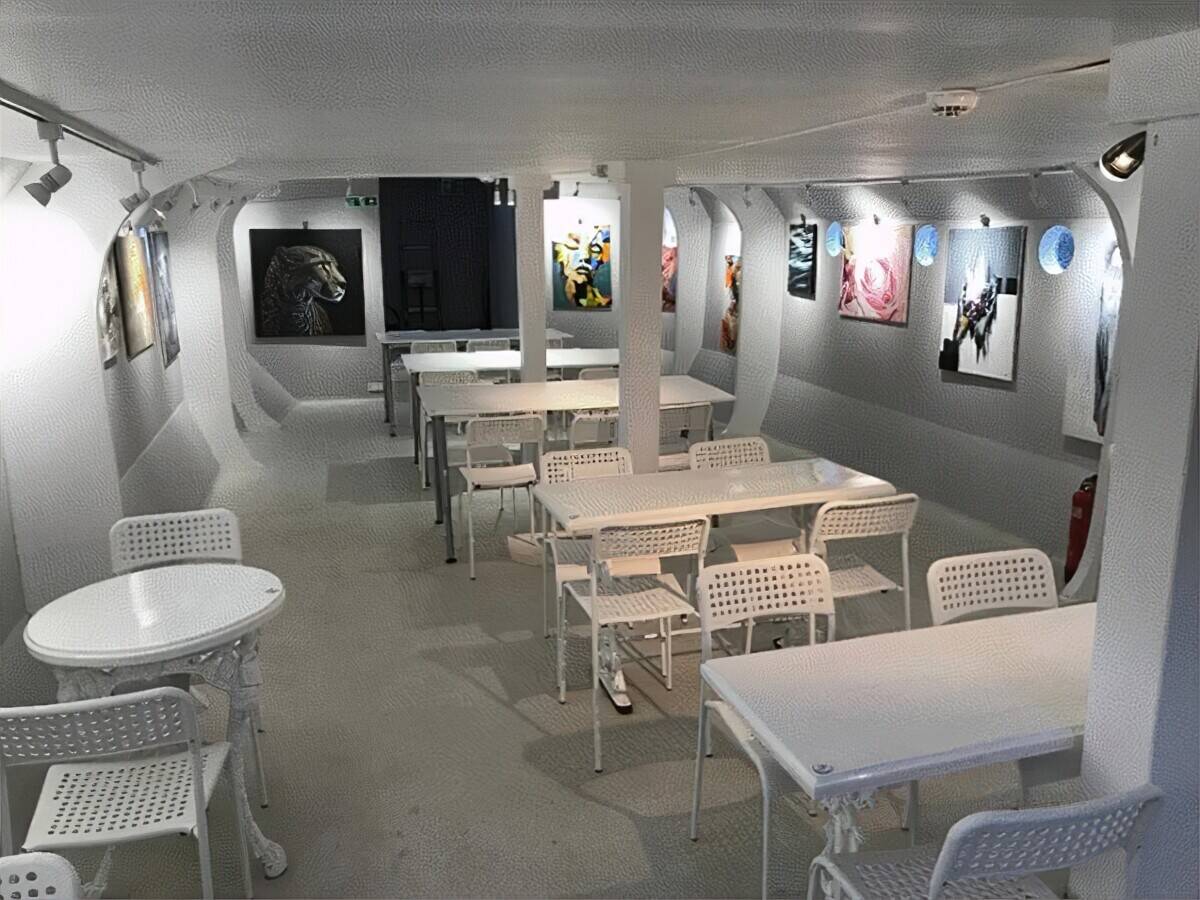 Freehold Cafe Bistro Boat Ready to Trade in Gloucester Quays Photo 10